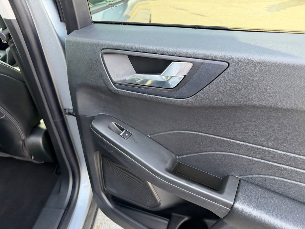 Used 2022 Ford Escape SEL image 34