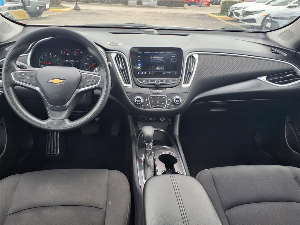 Used 2022 Chevrolet Malibu LT image 3