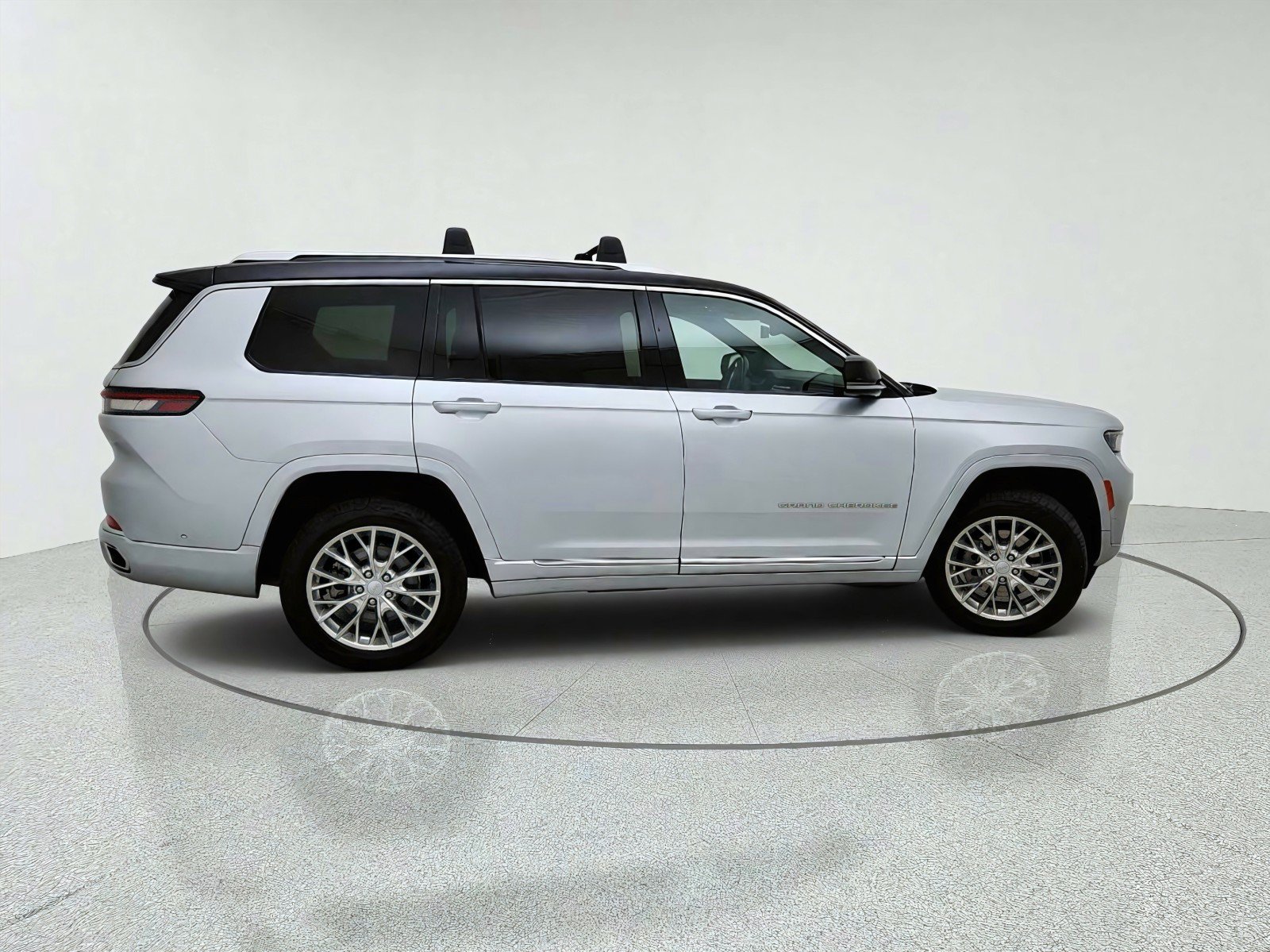 Used 2021 Jeep Grand Cherokee L Summit w/ Luxury Tech Group V AWD/4WD image 7