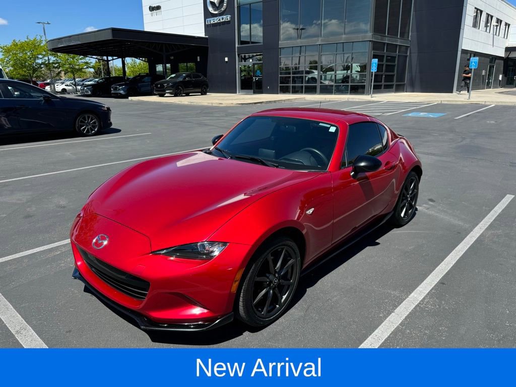 Used 2017 MAZDA MX-5 Miata RF Club w/ Appearance Package RWD image 2
