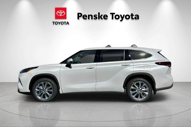 New 2026 Toyota Highlander Limited AWD/4WD image 7