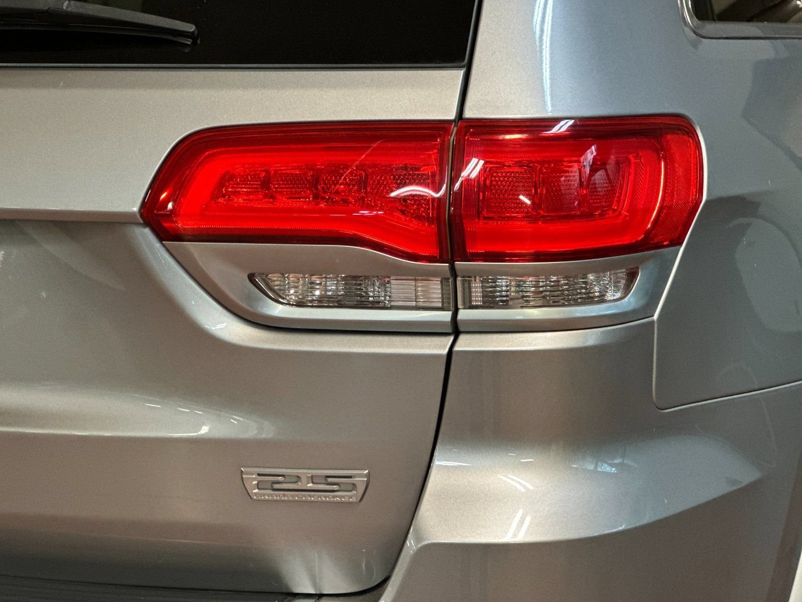 Used 2018 Jeep Grand Cherokee Limited RWD image 26