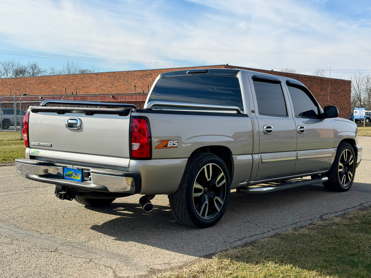 Used 2007 Chevrolet Silverado 1500 LT w/ Crew Cab Value Package image 6