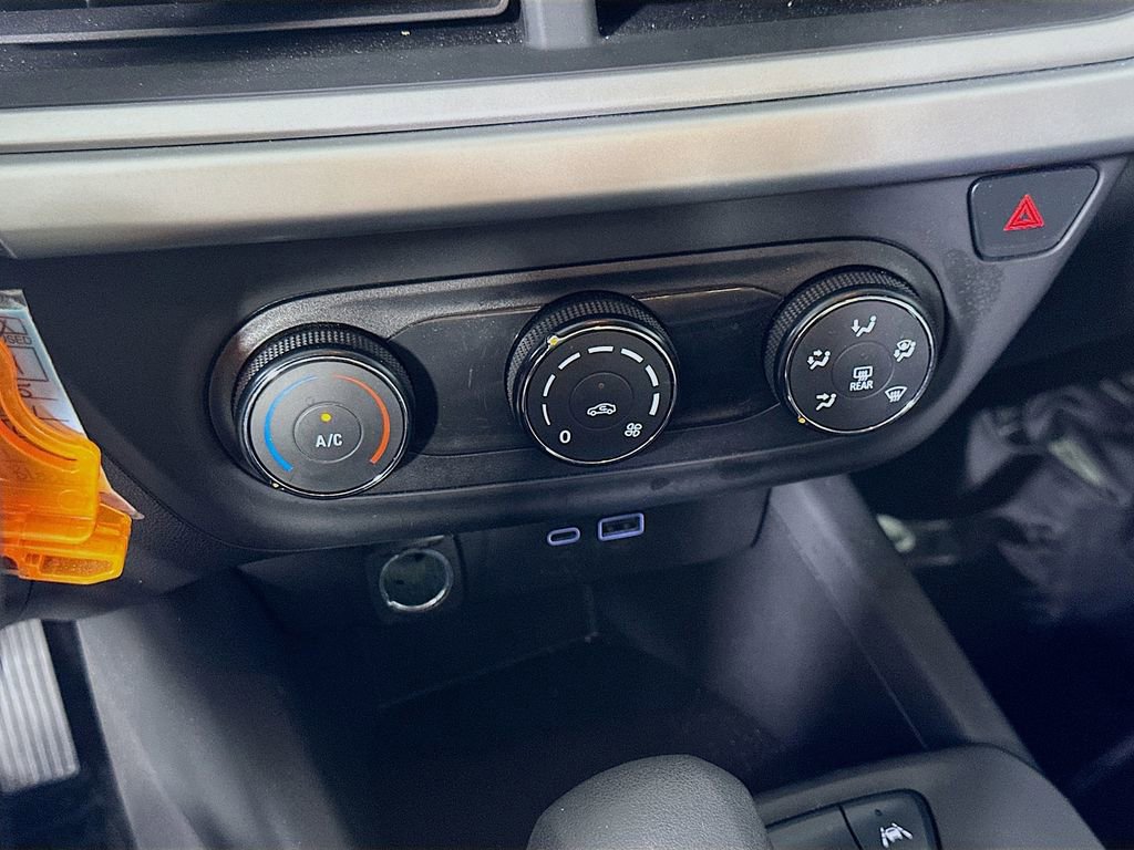 Used 2025 Chevrolet Trax LS FWD image 26
