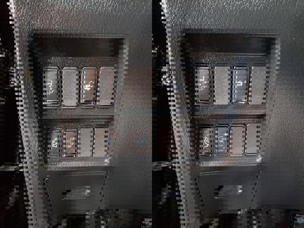 Used 2019 INFINITI QX60 Luxe w/ Essential Package image 15