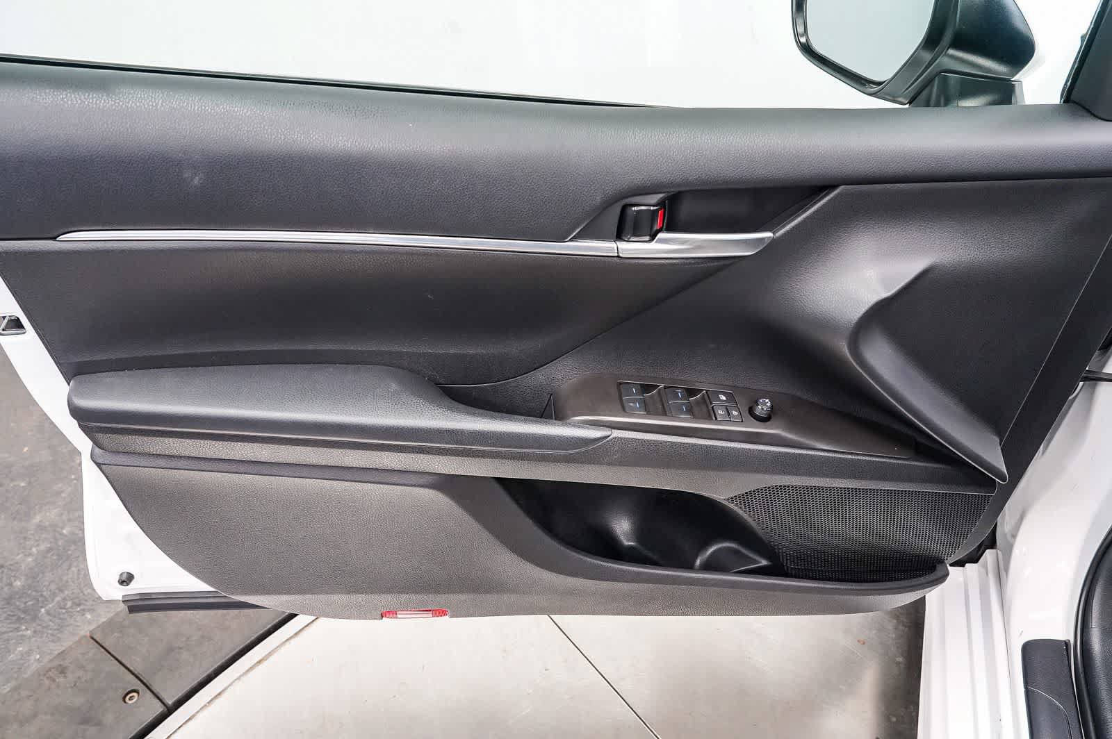 Used 2024 Toyota Camry SE FWD image 21
