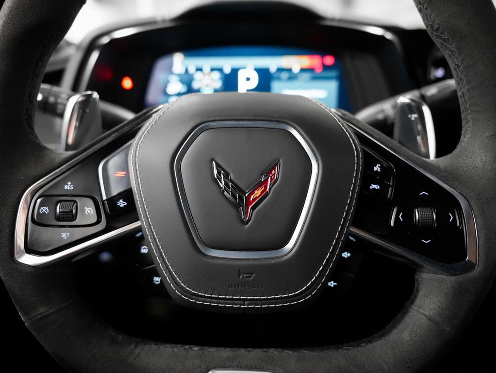 Used 2025 Chevrolet Corvette Z06 RWD image 14
