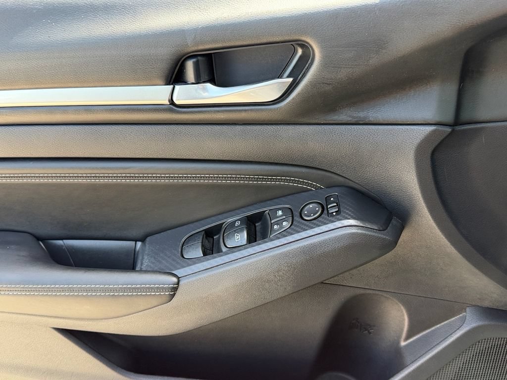 Used 2019 Nissan Altima 2.5 SL FWD image 27