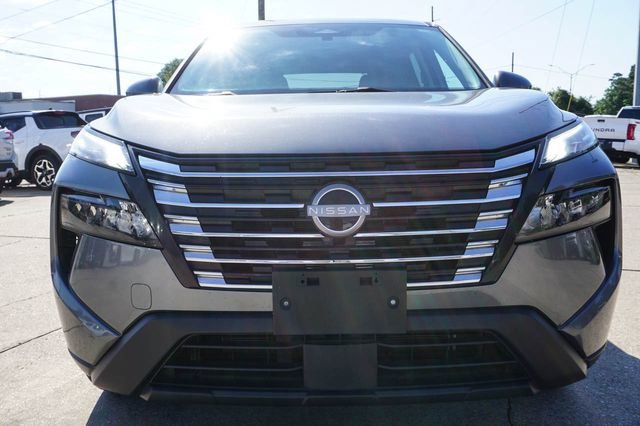 Used 2024 Nissan Rogue SV AWD/4WD image 9