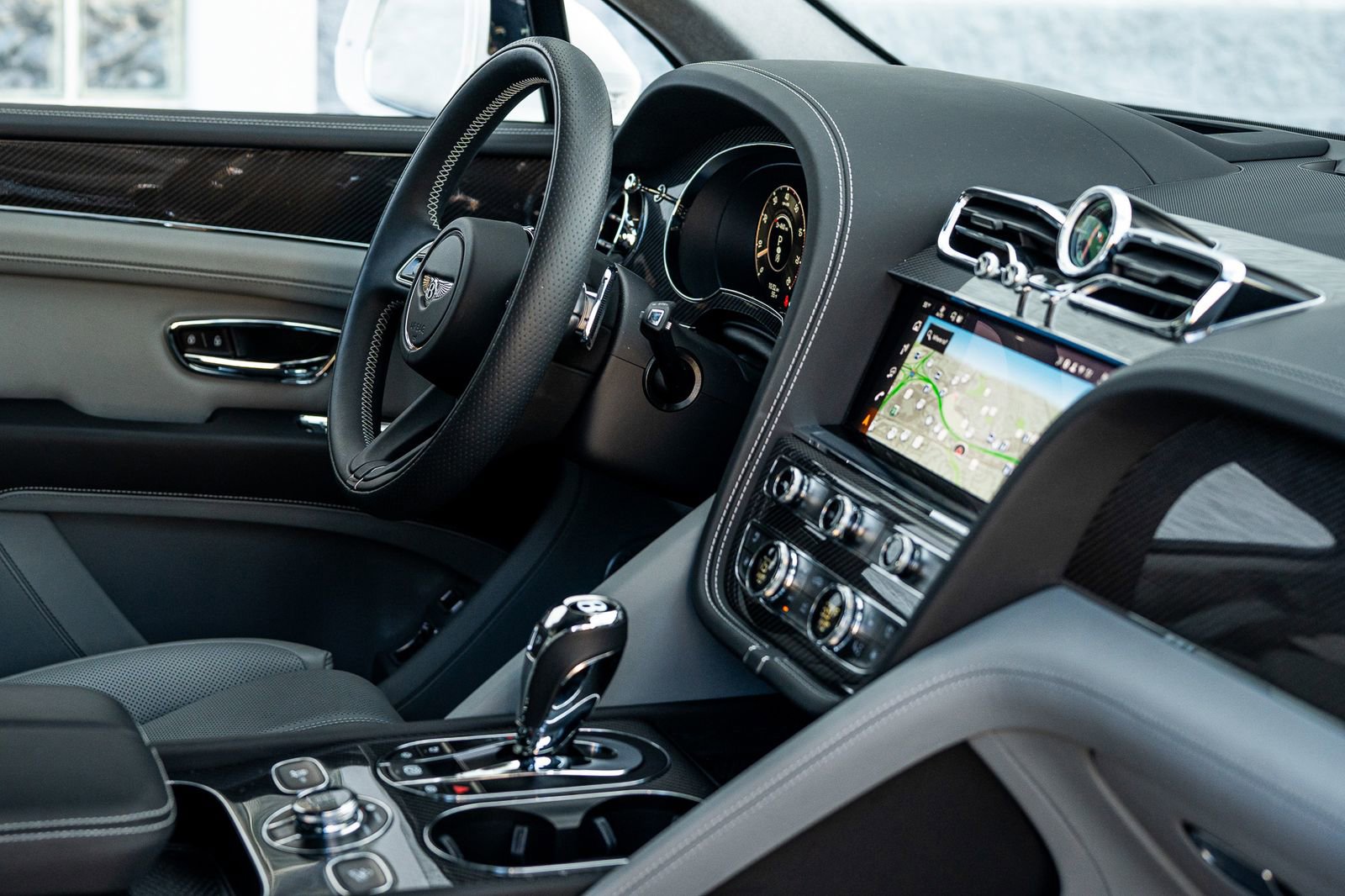 Certified 2025 Bentley Bentayga image 35