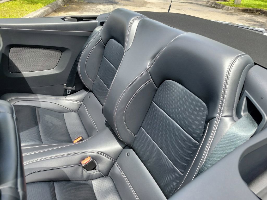 Used 2025 Ford Mustang Premium image 17