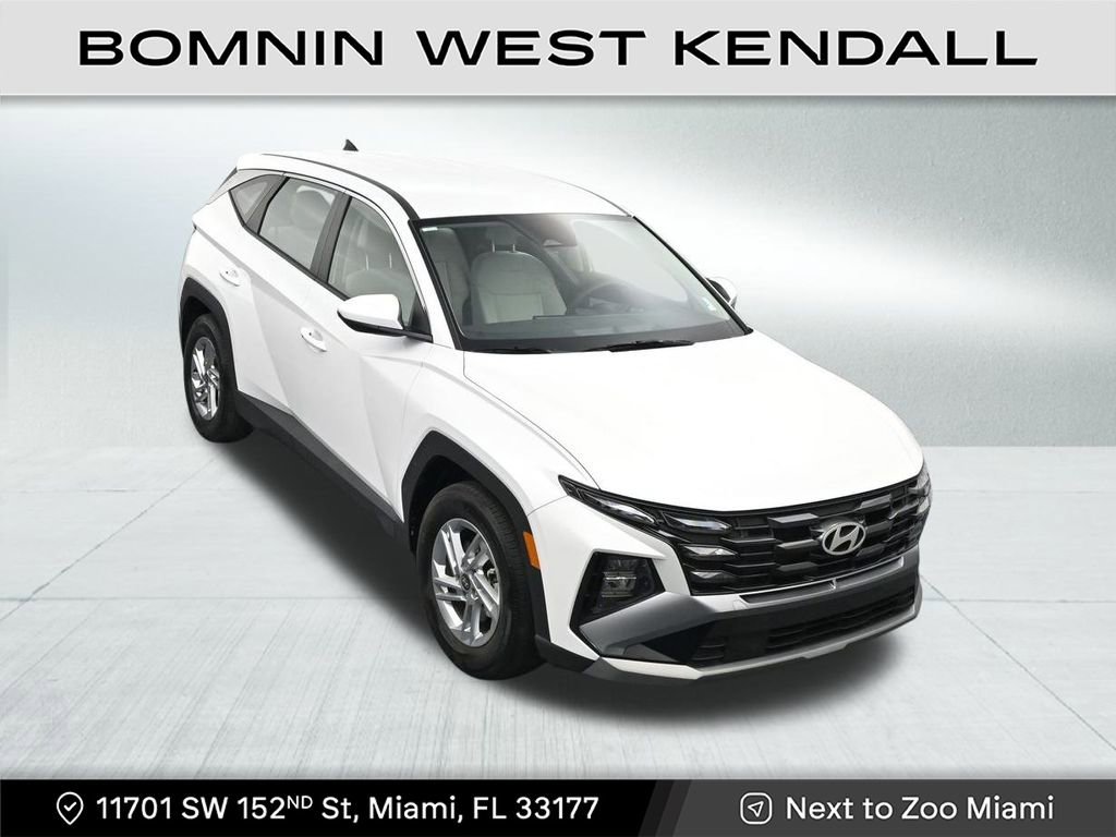 Used 2025 Hyundai Tucson SE image 19