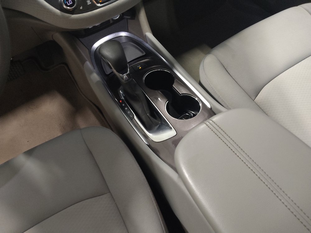 Used 2021 Chevrolet Malibu LT FWD image 26