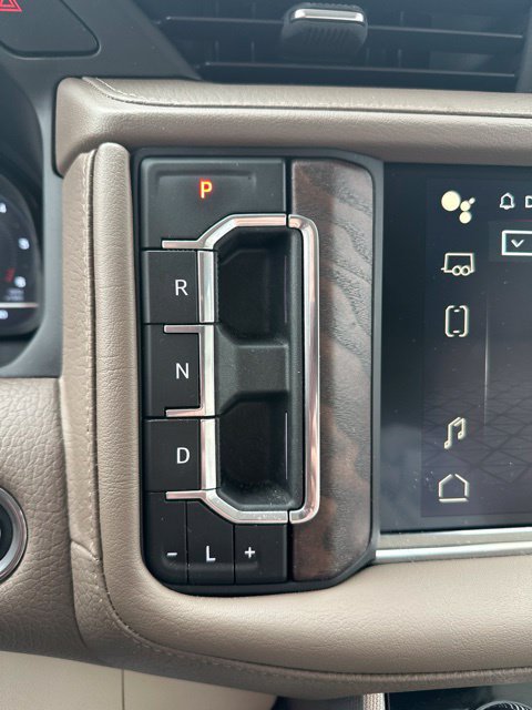 Used 2023 GMC Yukon XL Denali AWD/4WD image 16
