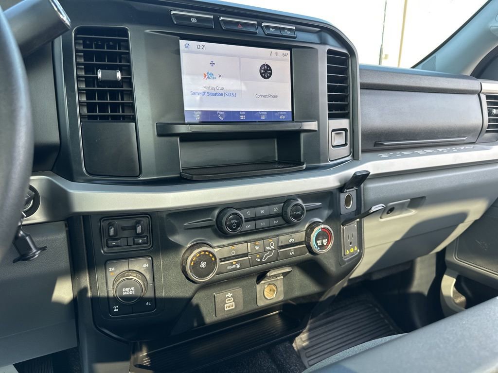 Used 2023 Ford F250 XLT image 40