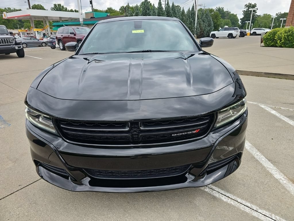 Certified 2020 Dodge Charger SXT w/ Blacktop Package AWD/4WD image 7