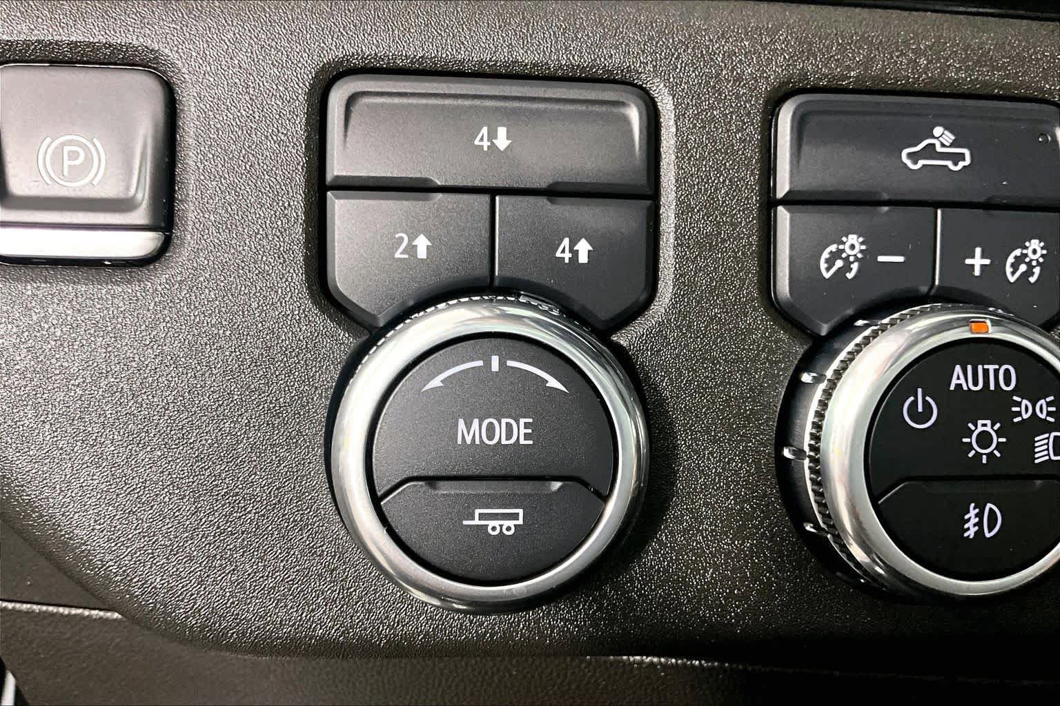 Certified 2025 GMC Sierra 3500 SLE w/ SLE Value Package AWD/4WD image 35