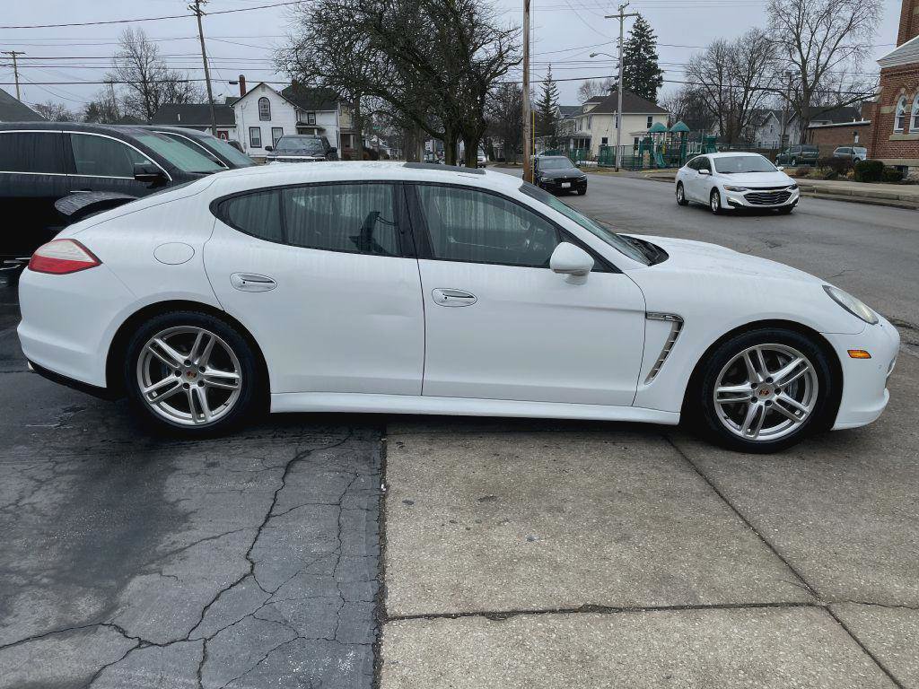 Used 2013 Porsche Panamera 4 Platinum Edition image 5