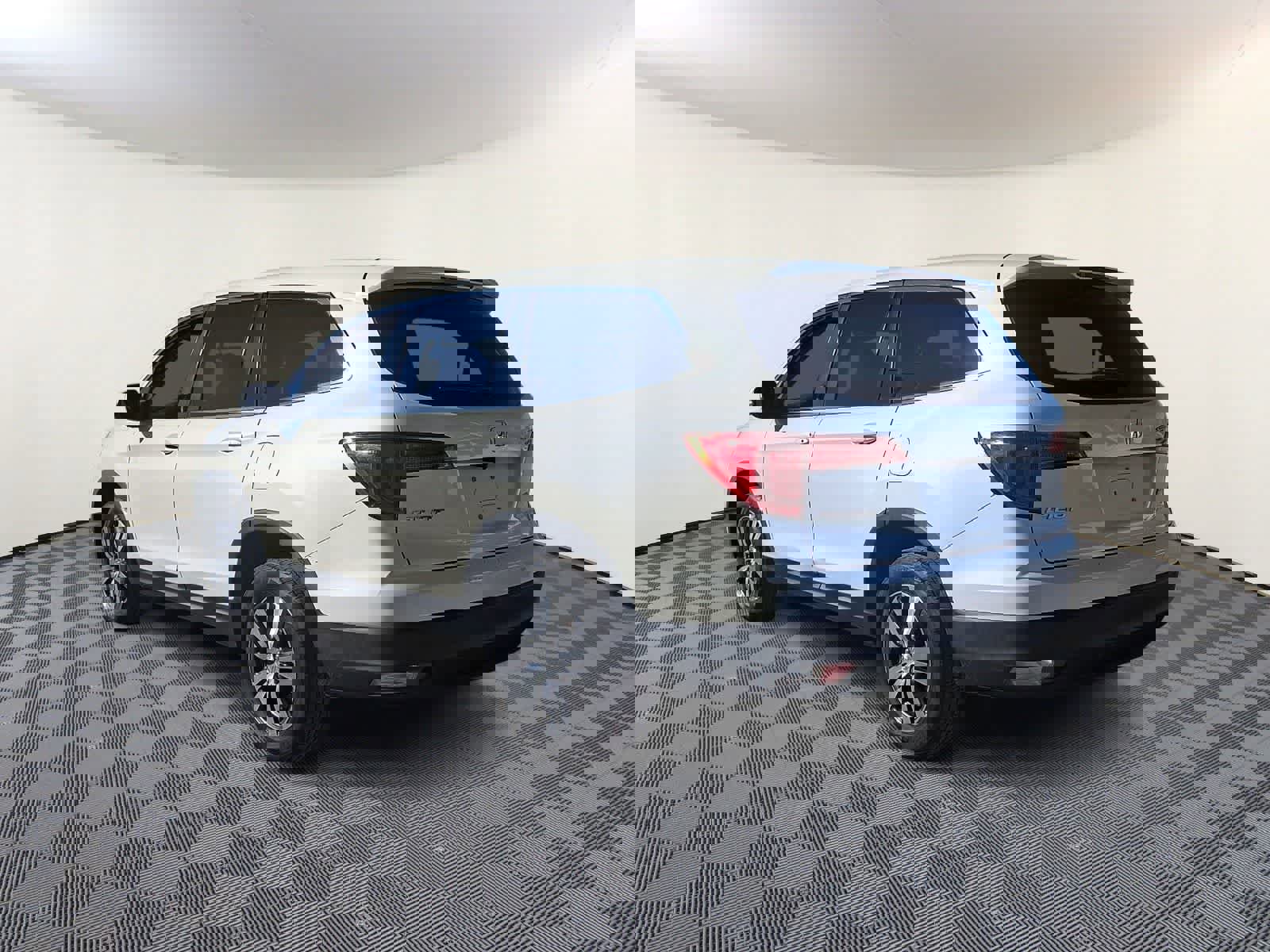 Used 2018 Honda Pilot EX image 7