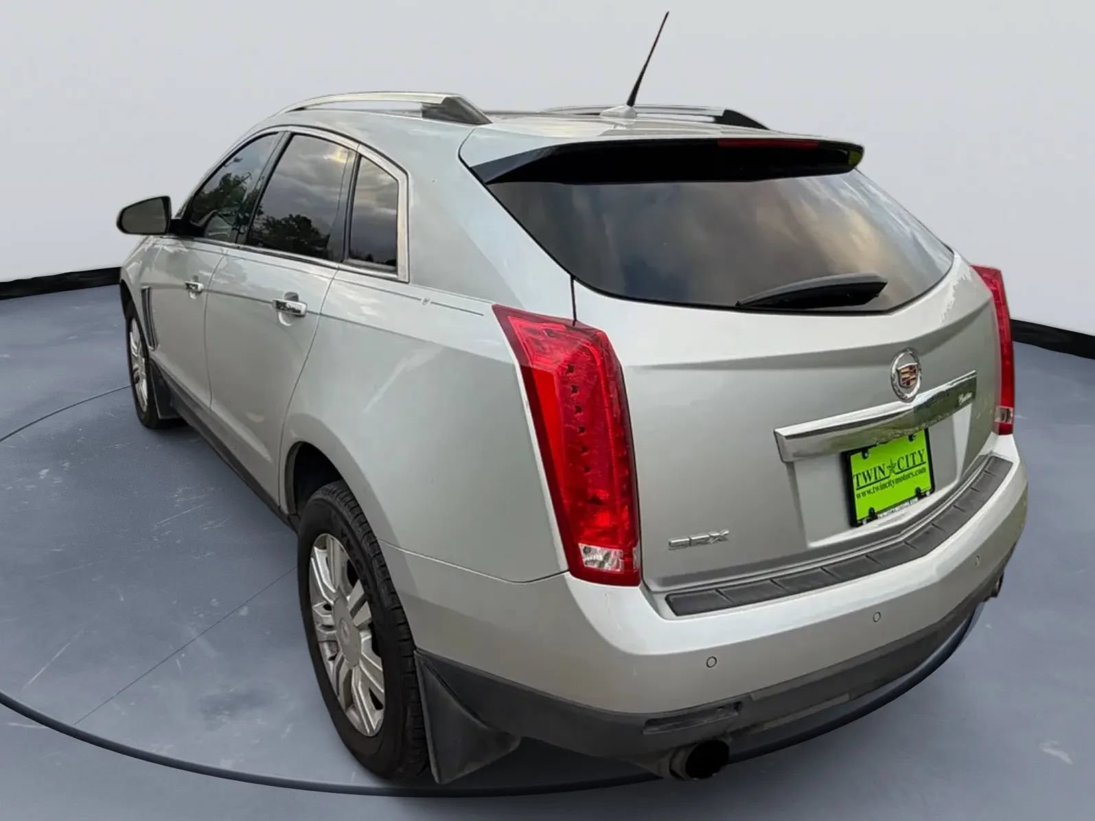 Used 2014 Cadillac SRX Luxury w/ Driver Awareness Package FWD image 9