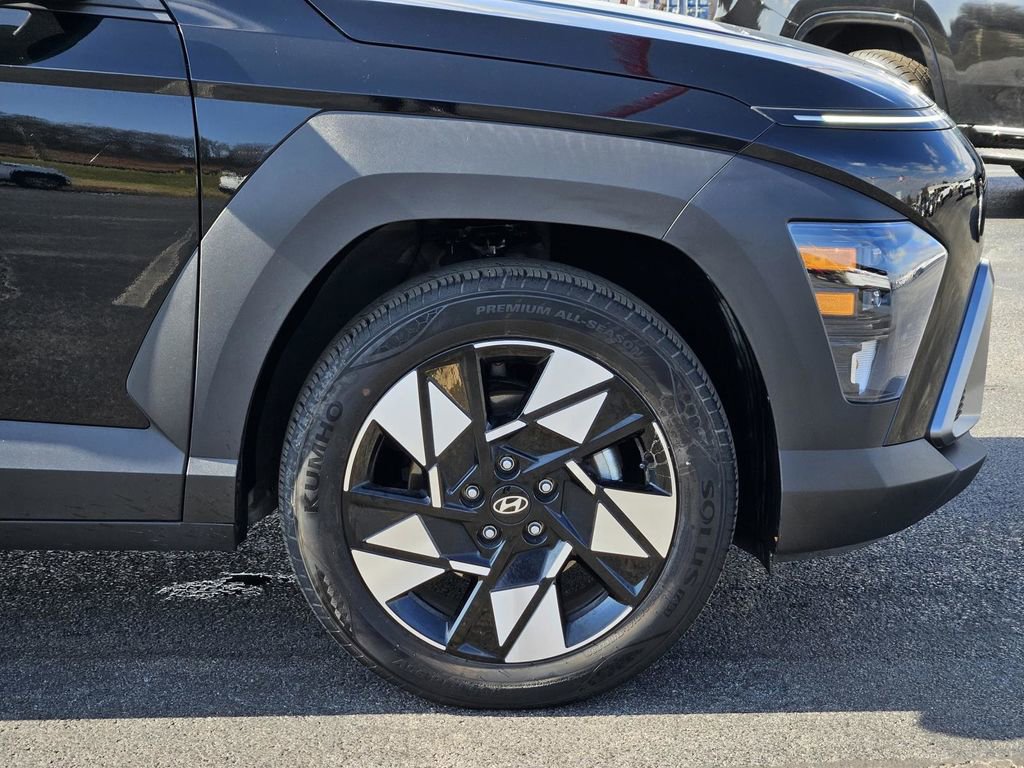 Used 2025 Hyundai Kona SEL image 7