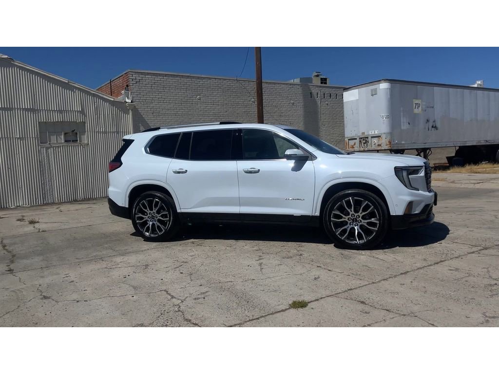 New 2026 GMC Acadia Denali Ultimate AWD/4WD image 4