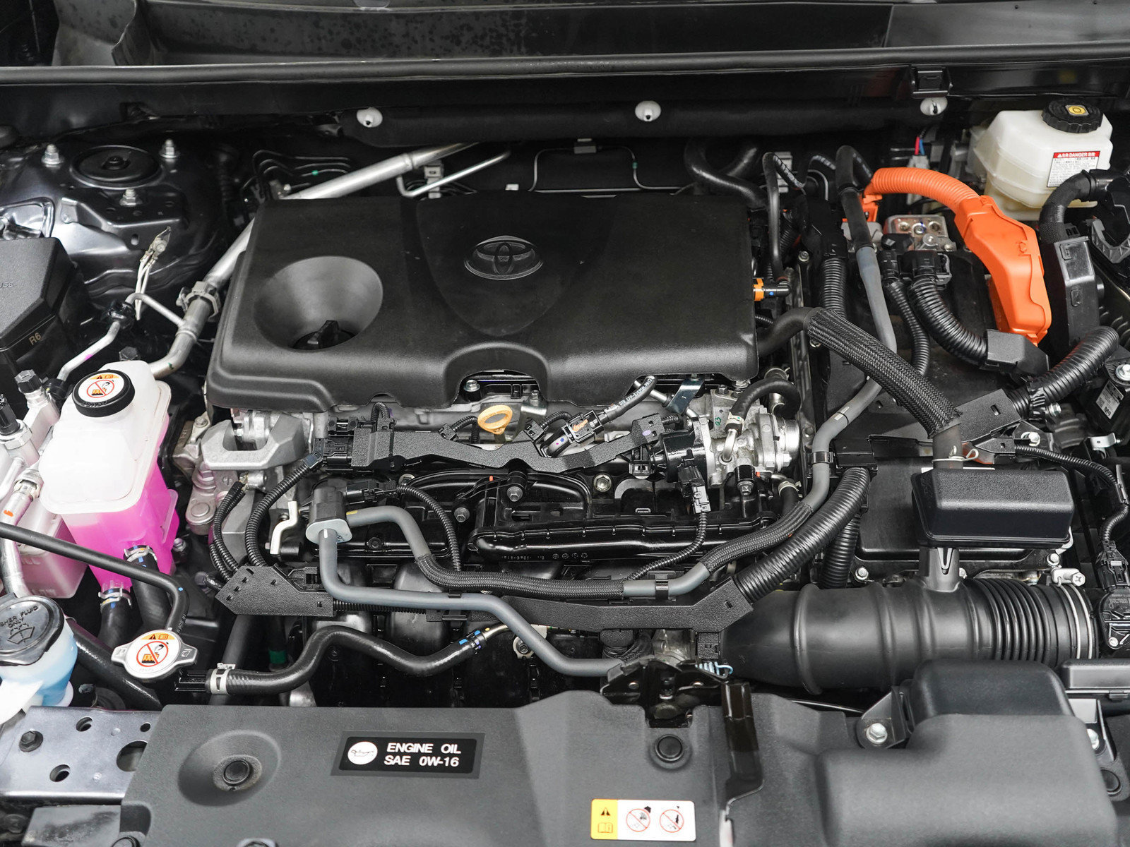 Used 2025 Toyota RAV4 LE AWD/4WD image 28