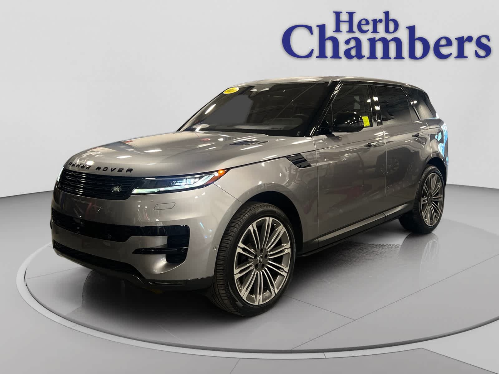 Used 2023 Land Rover Range Rover Sport SE AWD/4WD image 4