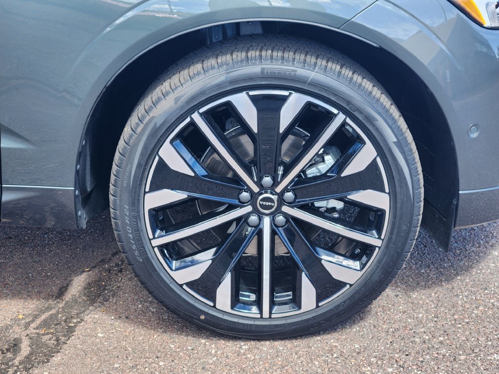 New 2026 Volvo XC60 B5 Ultra w/ Climate Package AWD/4WD image 30