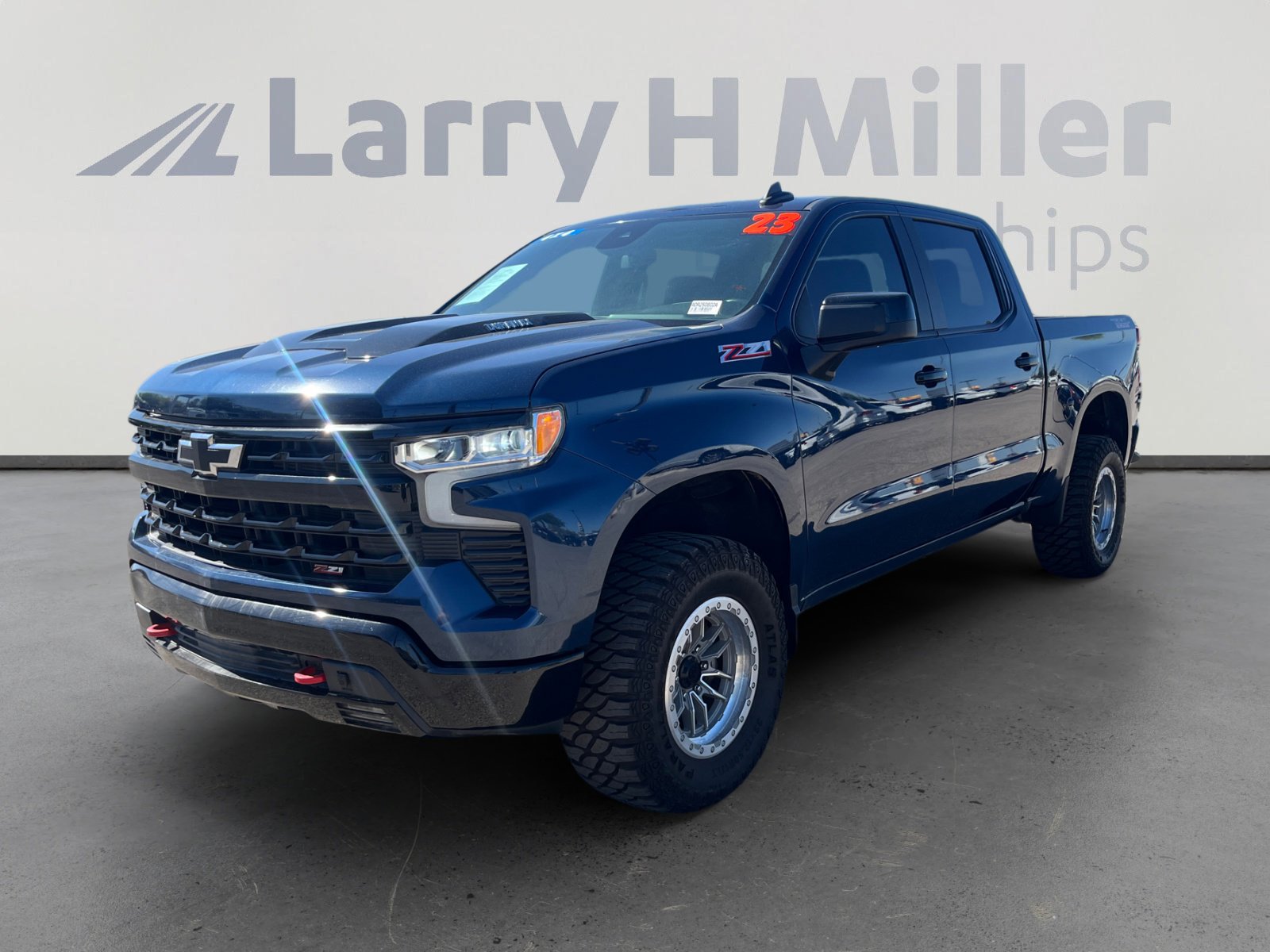 Used 2023 Chevrolet Silverado 1500 LT Trail Boss image 1