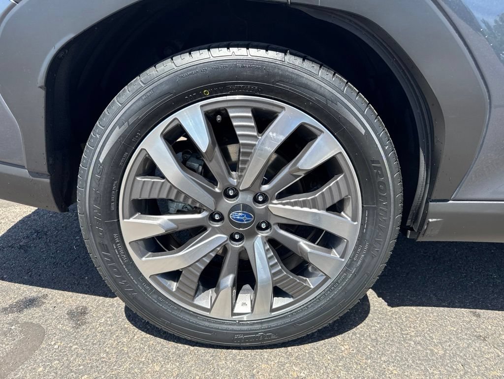Certified 2025 Subaru Forester Touring AWD/4WD image 9