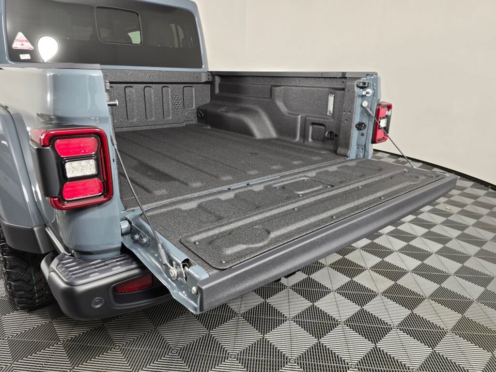 New 2026 Jeep Gladiator Mojave image 14
