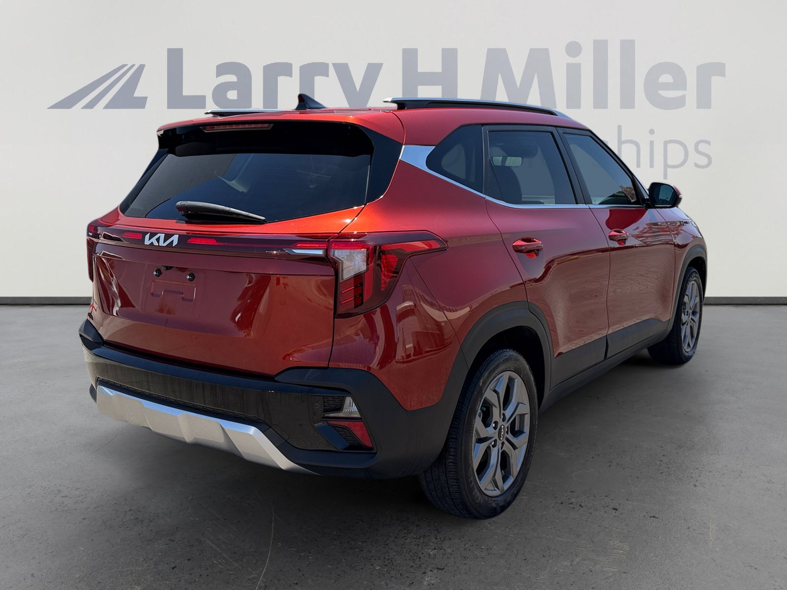 Used 2024 Kia Seltos S FWD image 5