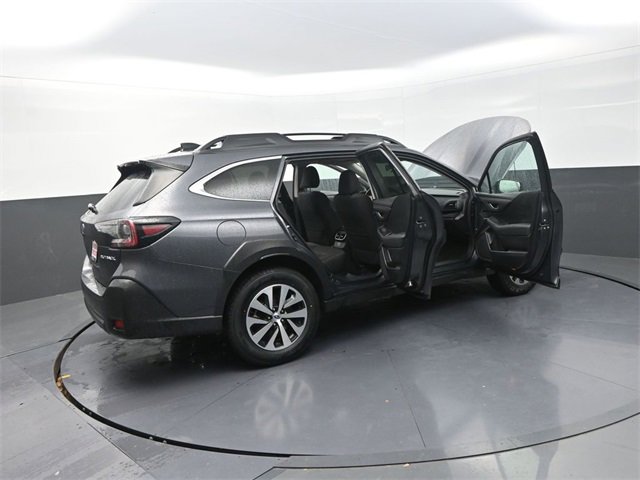 Used 2024 Subaru Outback Premium image 41