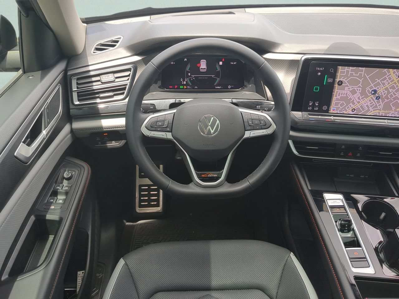 Used 2024 Volkswagen Atlas Peak Edition SEL AWD/4WD image 14