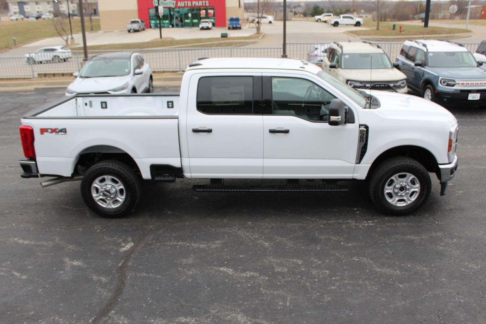 New 2026 Ford F350 XLT w/ FX4 Off-Road Package image 9