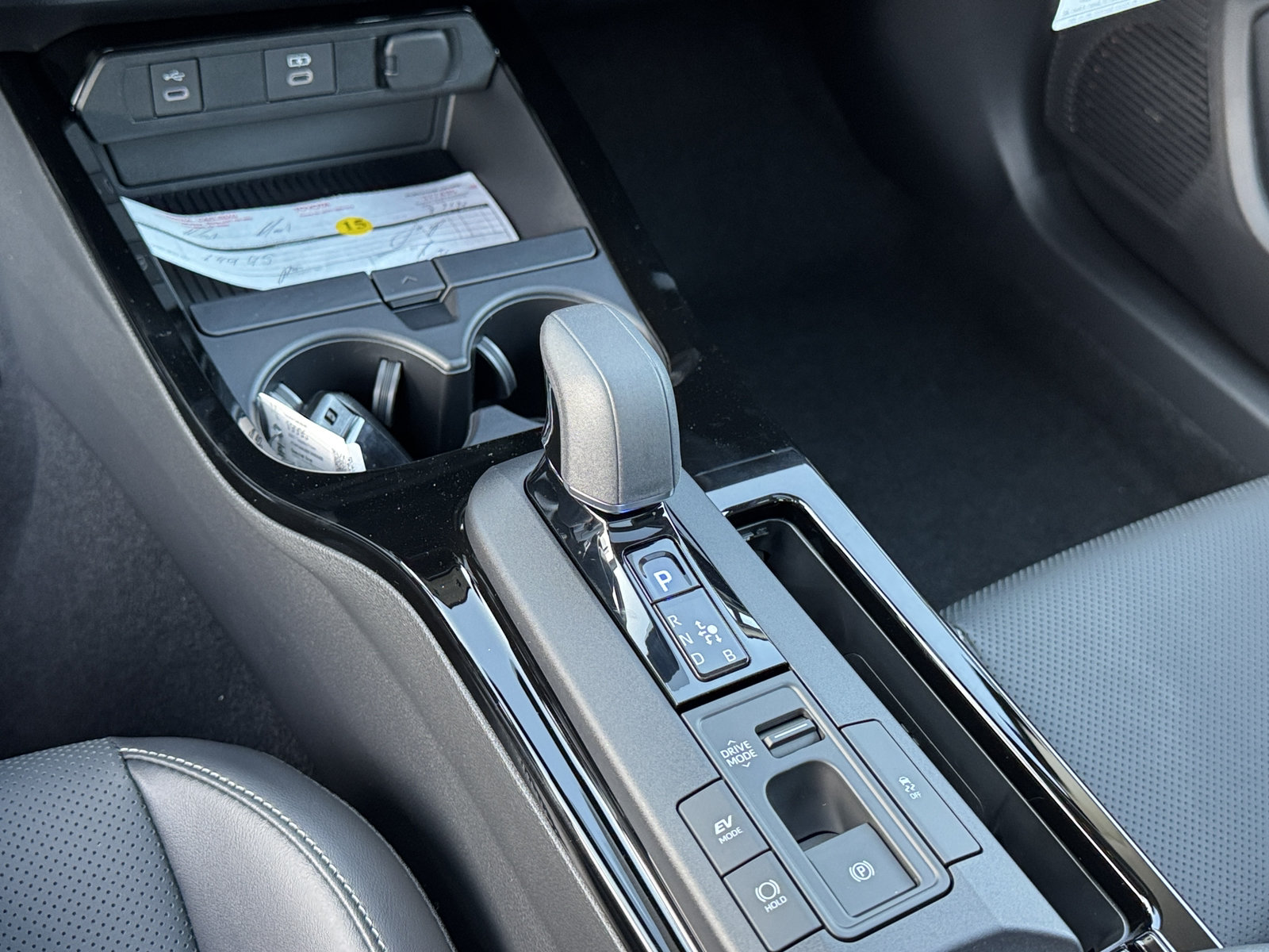 New 2027 Toyota Prius Limited w/ Limited Premium Package FWD image 19