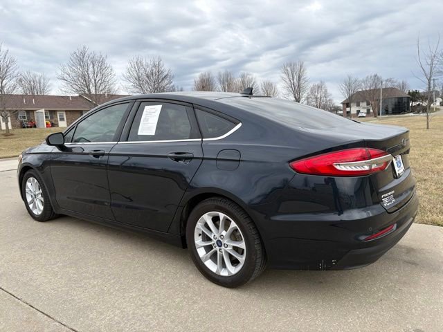 Used 2020 Ford Fusion SE image 6