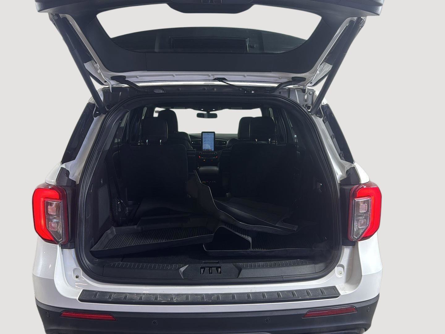 Used 2020 Ford Explorer ST w/ Premium Technology Package image 5