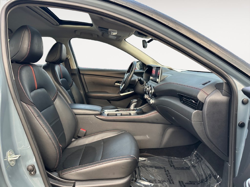 Used 2025 Nissan Sentra SR w/ SR Premium Package FWD image 15