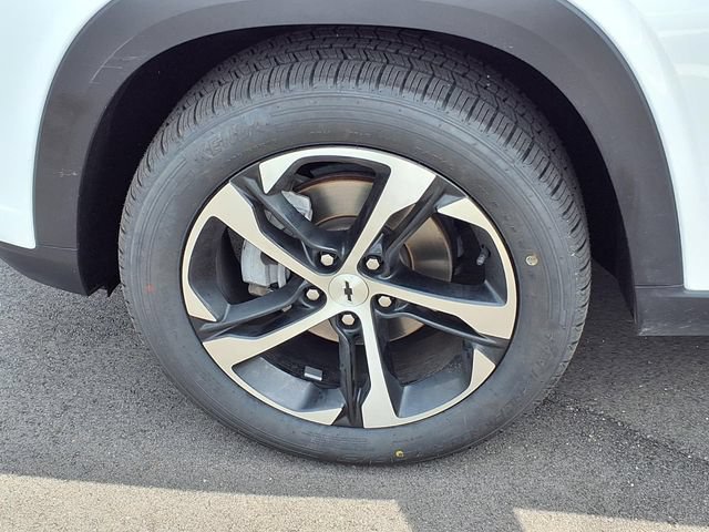 Used 2024 Chevrolet Trax RS FWD image 27