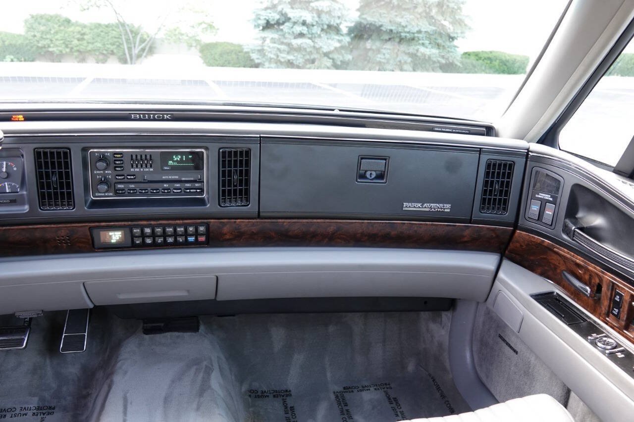 Used 1993 Buick Park Avenue Ultra FWD image 76