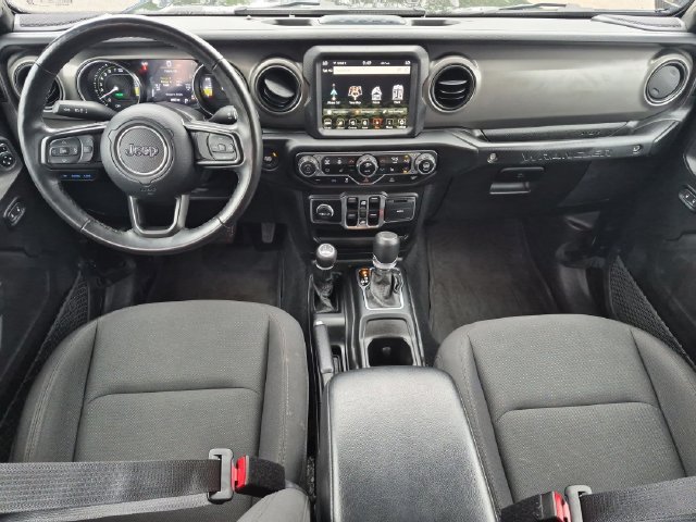 Used 2023 Jeep Wrangler Unlimited w/ Cold Weather Group AWD/4WD image 32