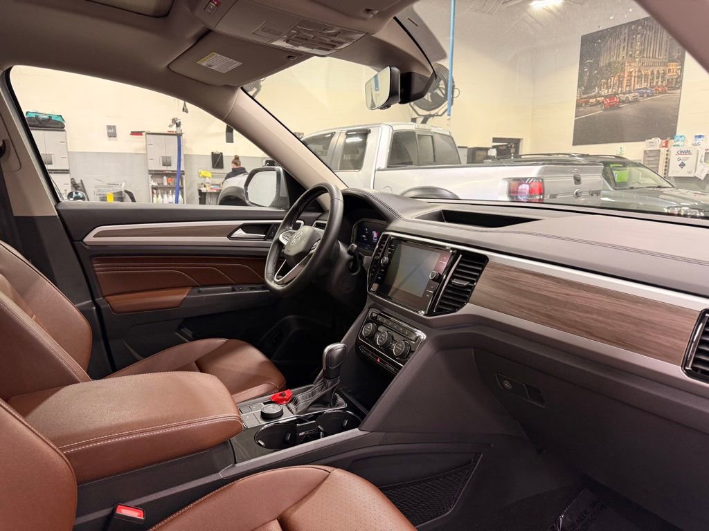 Used 2021 Volkswagen Atlas SEL image 30