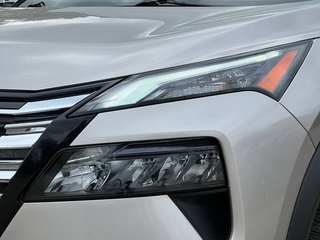Used 2025 Nissan Rogue SL w/ Tech Package AWD/4WD image 41