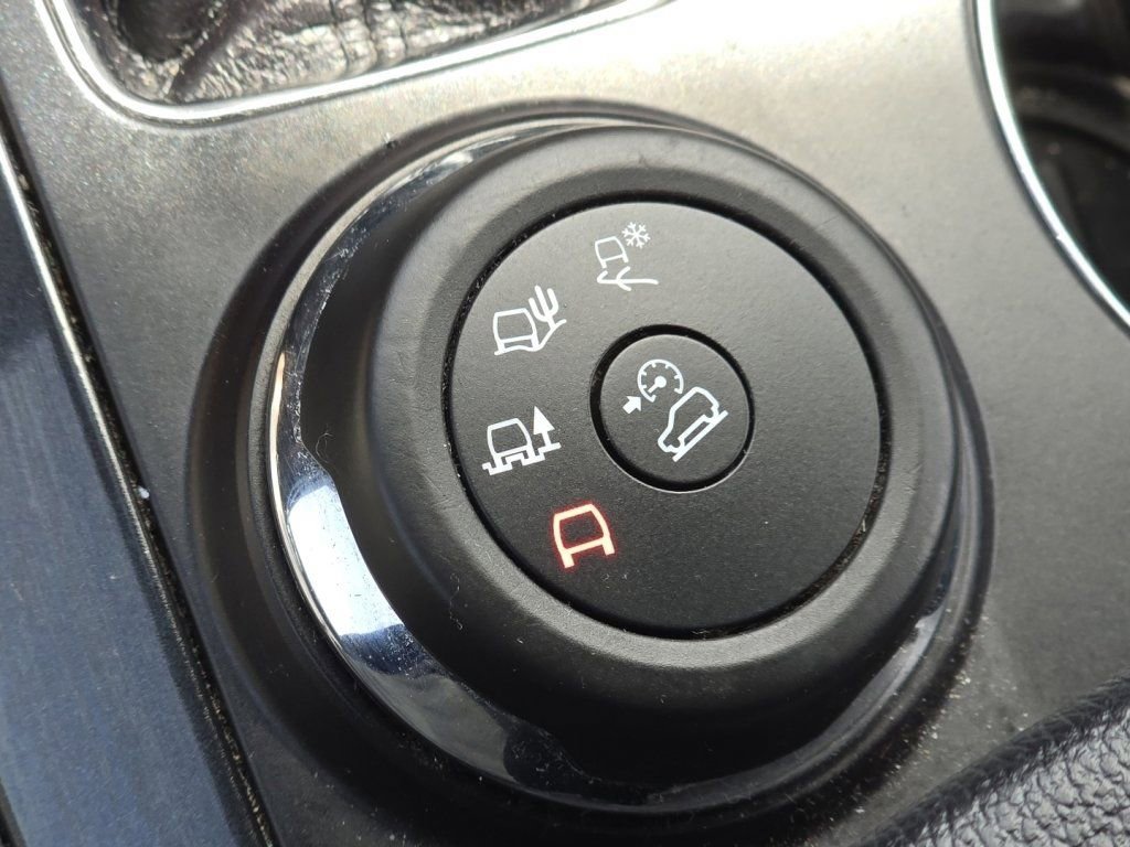 Used 2018 Ford Explorer XLT AWD/4WD image 7