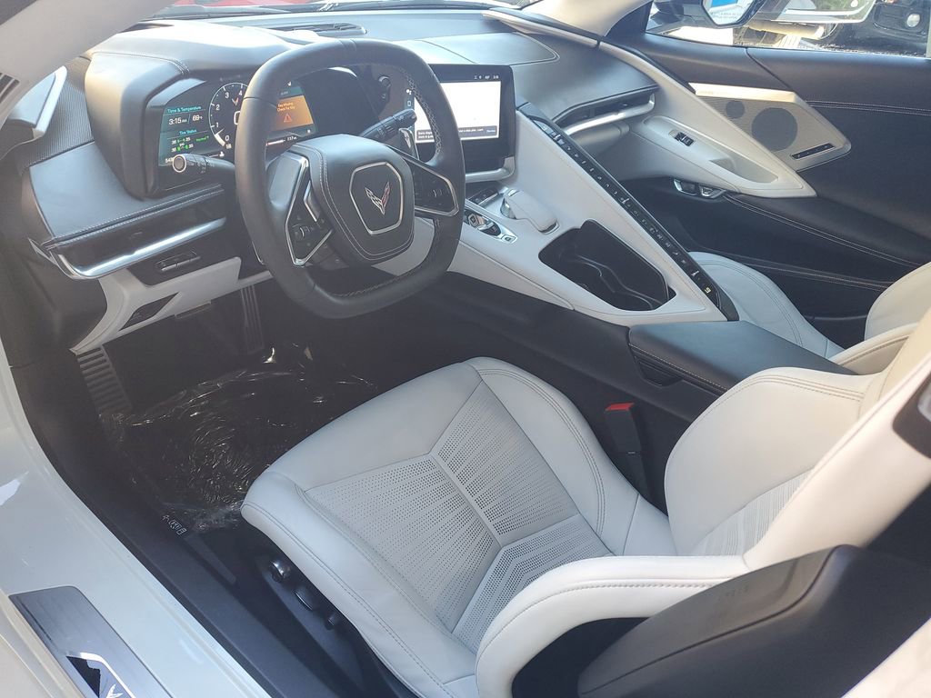 Used 2024 Chevrolet Corvette Stingray Premium Conv w/ Z51 Performance Package image 16