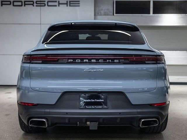 Certified 2025 Porsche Cayenne Coupe image 7