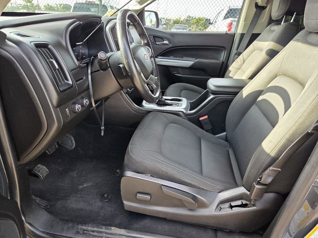 Used 2019 Chevrolet Colorado LT w/ LT Convenience Package image 3