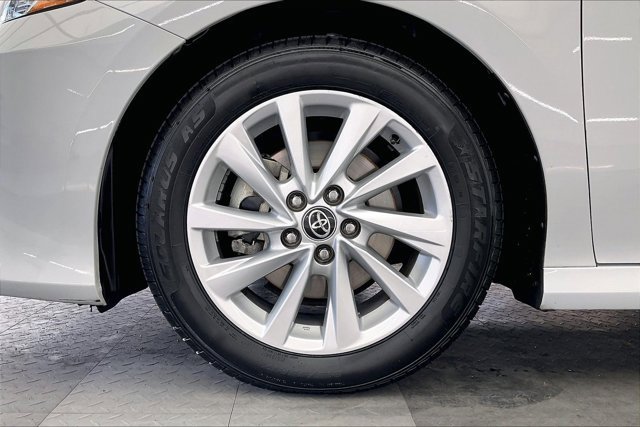 Used 2023 Toyota Camry LE image 8